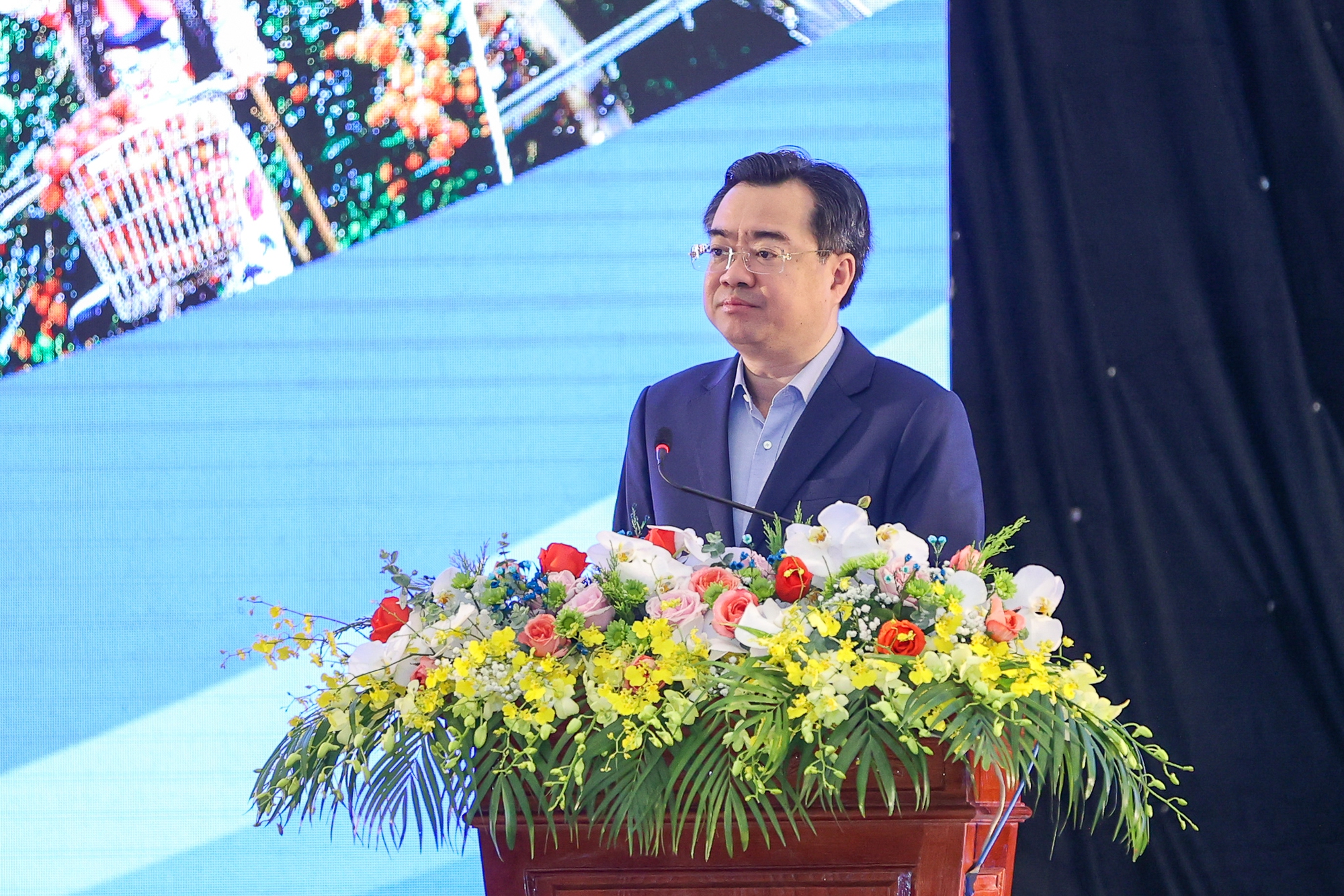 Thủ tướng định hướng 'tư duy mới, đột phá mới, giá trị mới' phát triển Đông Nam Bộ - Ảnh 2.