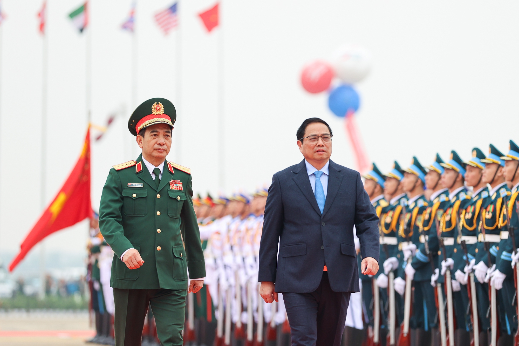 Chính sách quốc phòng của Việt Nam là vì hòa bình, tự vệ, vì nhân dân - Ảnh 1.