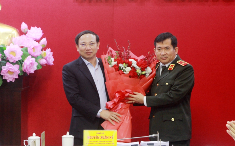 Ban Bí thư chỉ định đồng chí Đinh Văn Nơi tham gia Ban Chấp hành, Ban Thường vụ Tỉnh ủy Quảng Ninh