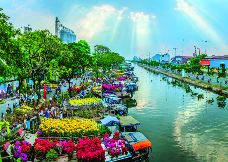 cho-hoa-binh-dong-ivivu-1674301349572829847816.png