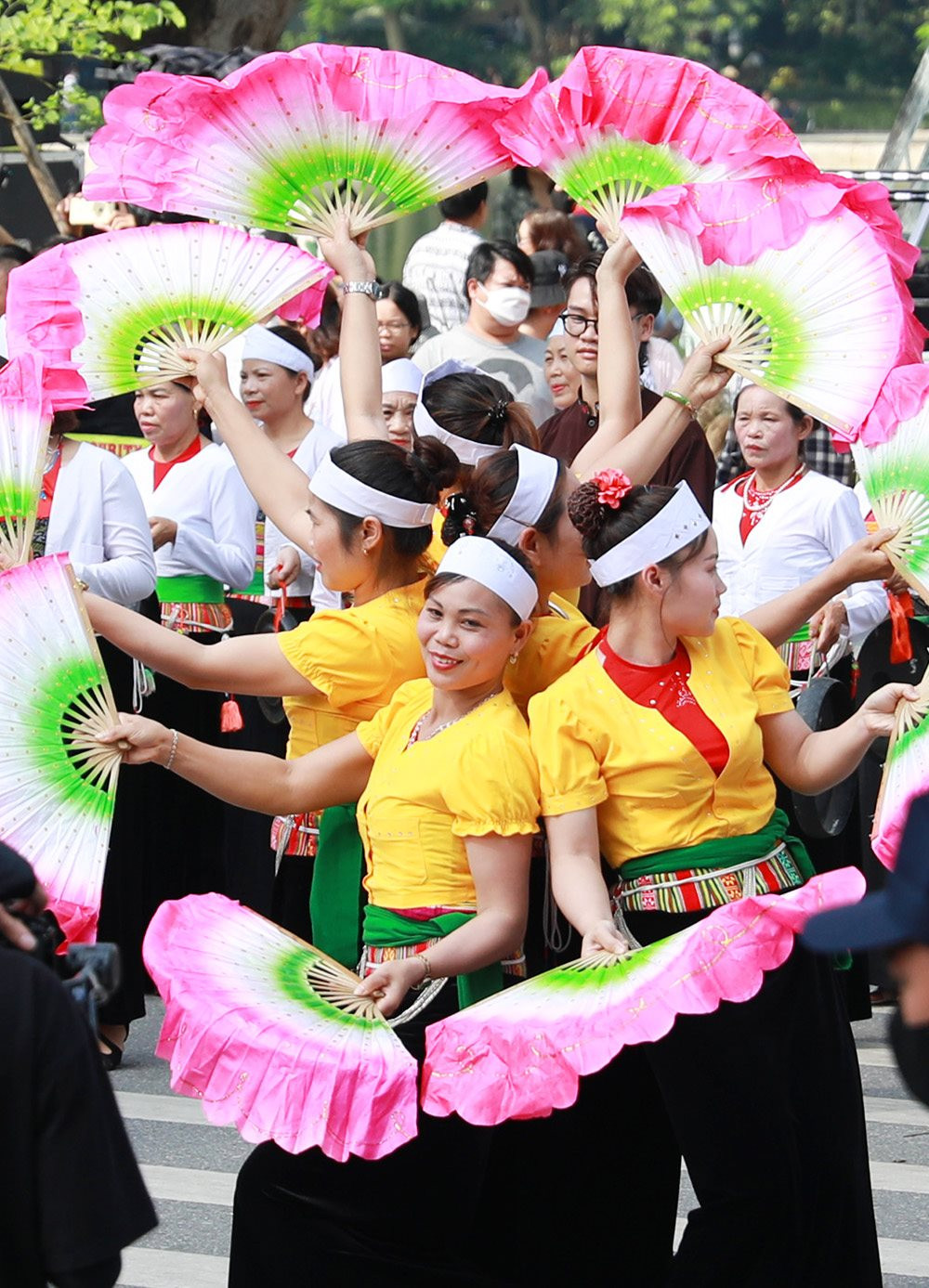 Khai mạc Festival Thu Hà Nội năm 2023 - Ảnh 12.
