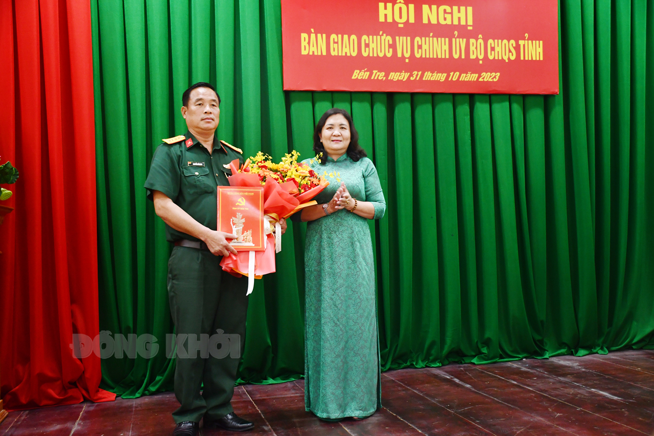 Chỉ định Bí thư Huyện ủy, Chính ủy Bộ Chỉ huy Quân sự tỉnh tham gia BCH Đảng bộ tỉnh - Ảnh 2.