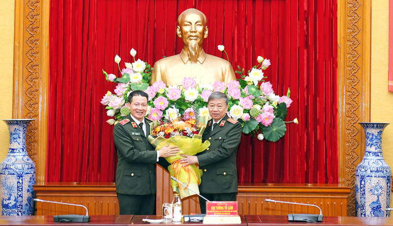 Ban Bí thư điều động Thiếu tướng Vũ Hồng Văn đến công tác tại Cơ quan Ủy ban Kiểm tra Trung ương- Ảnh 3.