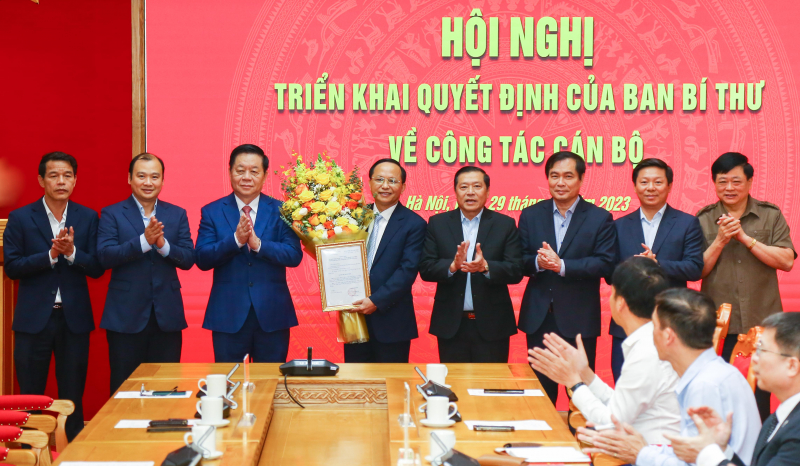 Ban Bí thư bổ nhiệm Đại tá Phạm Ngọc Phương làm Trợ lý đồng chí Bí thư Trung ương Đảng, Trưởng Ban Tuyên giáo Trung ương- Ảnh 1.