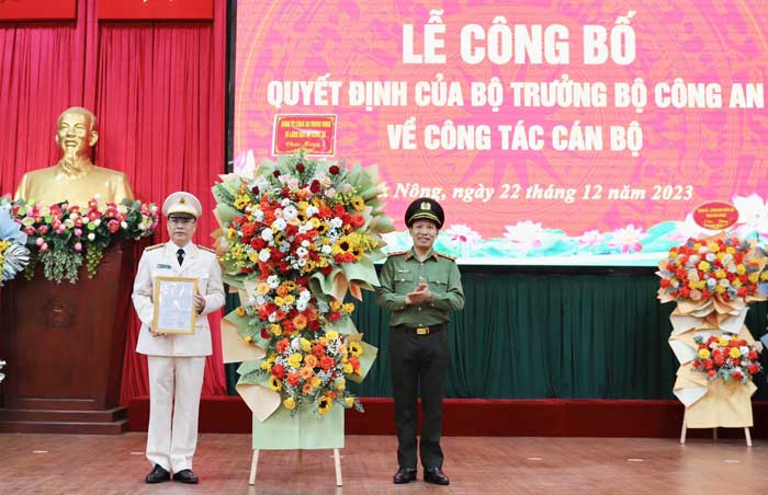 Công bố quyết định bổ nhiệm 2 tân Giám đốc Công an tỉnh- Ảnh 1.