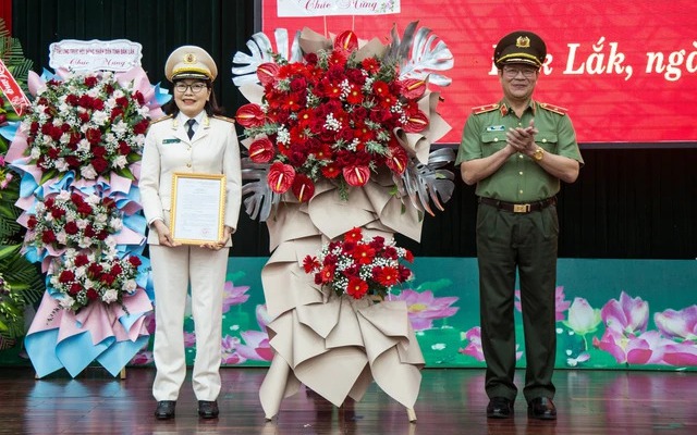 Điều động nữ Thiếu tướng, Phó Cục trưởng giữ chức Phó Giám đốc Công an tỉnh- Ảnh 1.