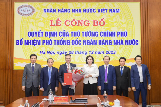 Công bố quyết định bổ nhiệm Phó Thống đốc Ngân hàng Nhà nước Việt Nam- Ảnh 2.