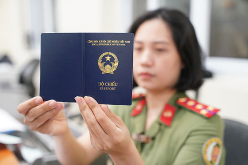 Đề xuất sửa đổi, bổ sung một số quy định về hộ chiếu trong Luật Xuất cảnh, nhập cảnh - Ảnh 1.