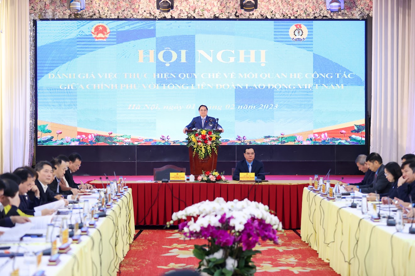 Thủ tướng giao Bộ Nội vụ nghiên cứu hoàn thiện các nội dung cải cách chính sách tiền lương và phụ cấp mới - Ảnh 7.