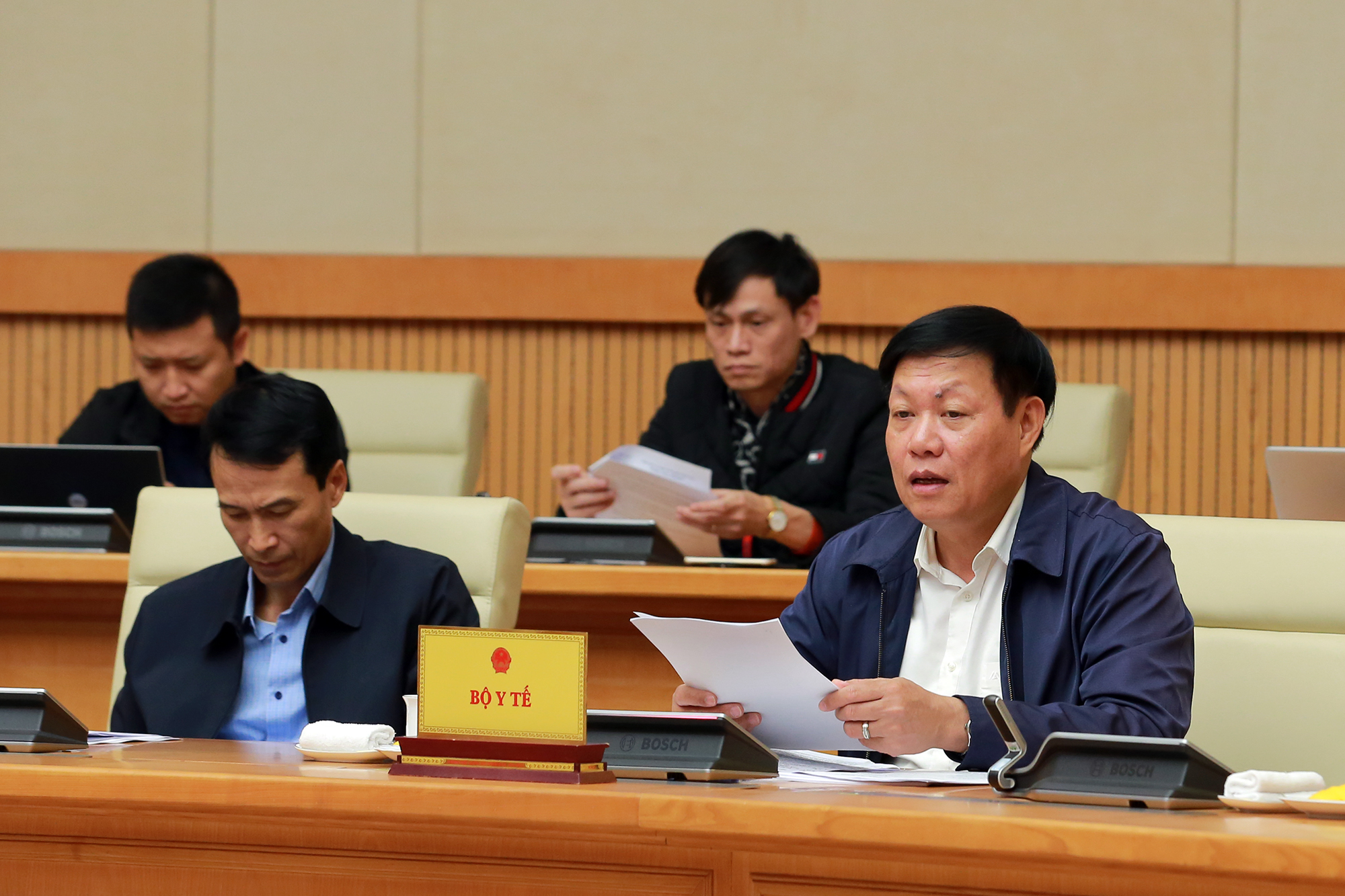 Phó Thủ tướng Trần Hồng Hà: Giải quyết cơ bản tình trạng thiếu thuốc, vật tư, trang thiết bị y tế ngay trong tháng 2, đầu tháng 3/2023 - Ảnh 2.