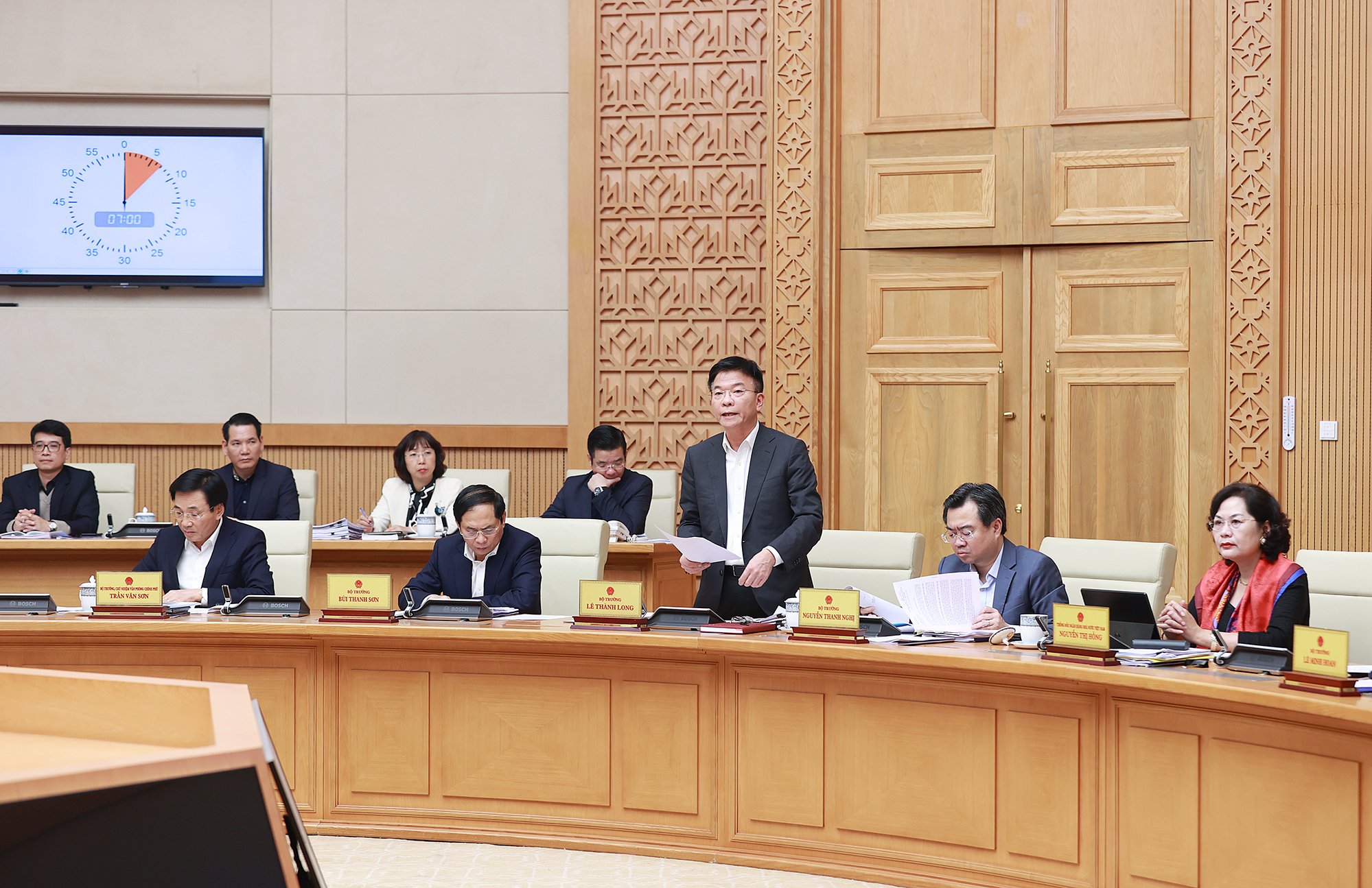 Chính phủ họp phiên chuyên đề xây dựng pháp luật tháng 1/2023 - Ảnh 3.
