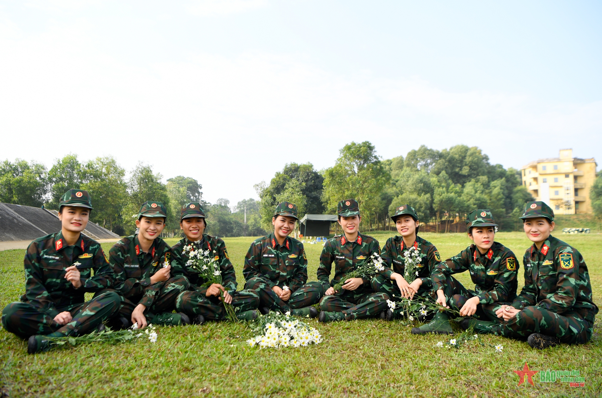 Những 'bông hồng thép' trong lực lượng đặc biệt tinh nhuệ của Quân đội nhân dân Việt Nam - Ảnh 22.