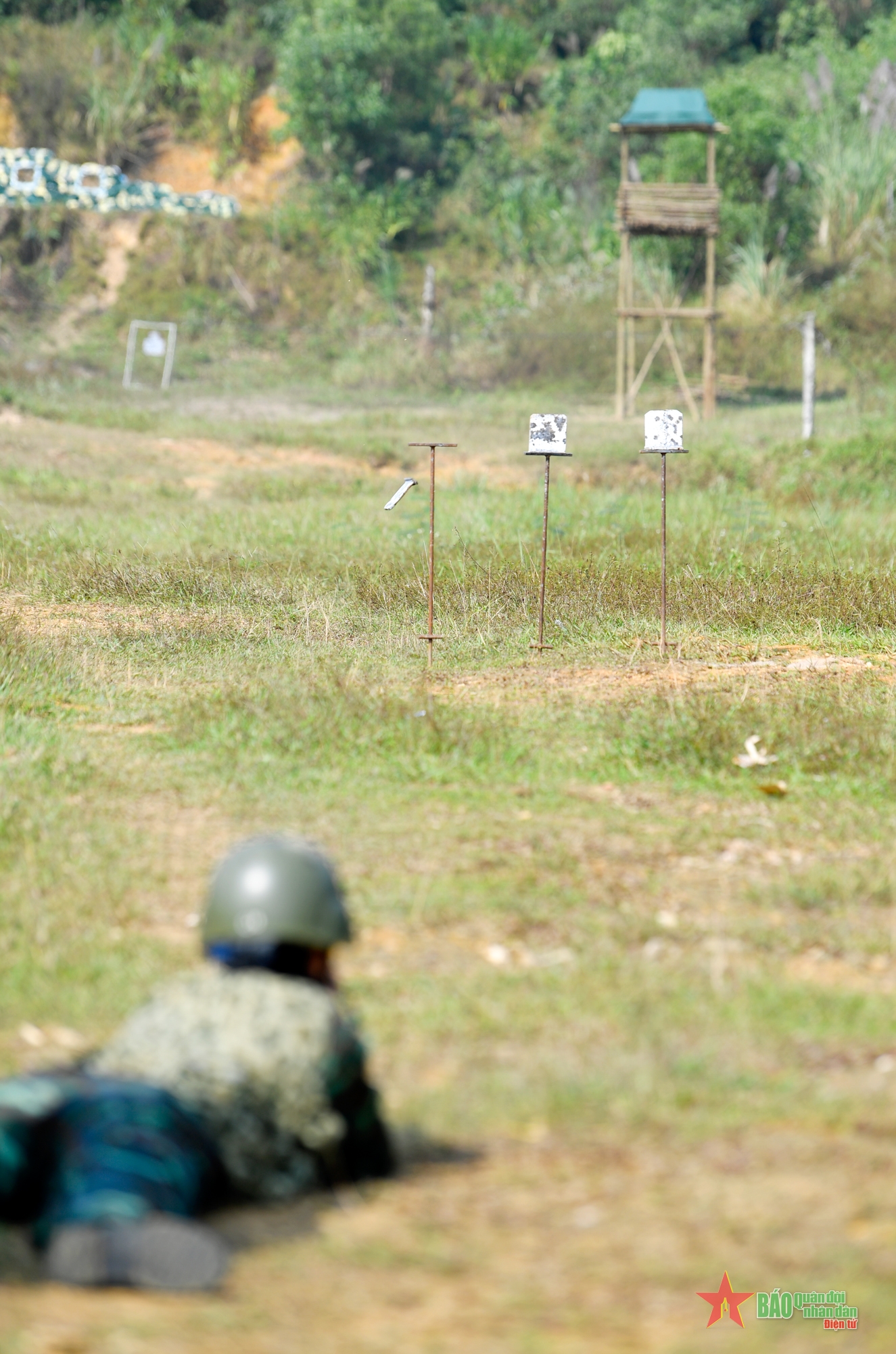 Những 'bông hồng thép' trong lực lượng đặc biệt tinh nhuệ của Quân đội nhân dân Việt Nam - Ảnh 3.