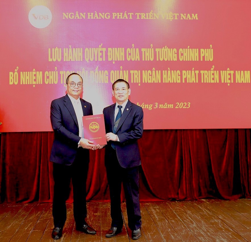 Công bố quyết định của Thủ tướng Chính phủ bổ nhiệm tân Chủ tịch HĐQT VDB - Ảnh 1.