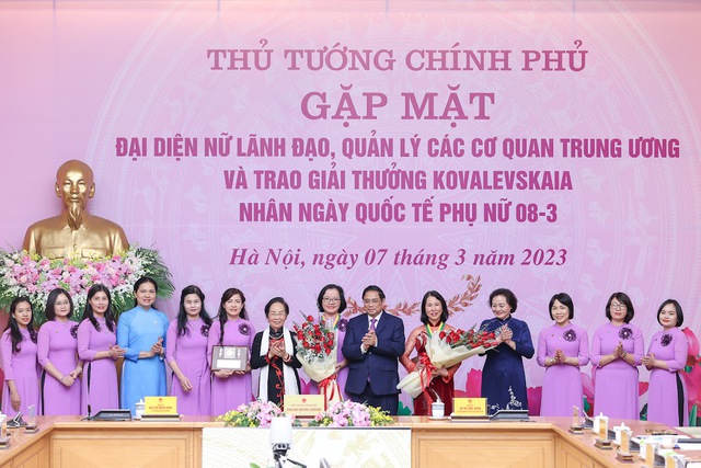 Thủ tướng Phạm Minh Chính: Quan tâm hơn nữa công tác quy hoạch nguồn cán bộ nữ - Ảnh 2.