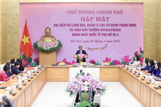 Thủ tướng Phạm Minh Chính: Quan tâm hơn nữa công tác quy hoạch nguồn cán bộ nữ - Ảnh 3.