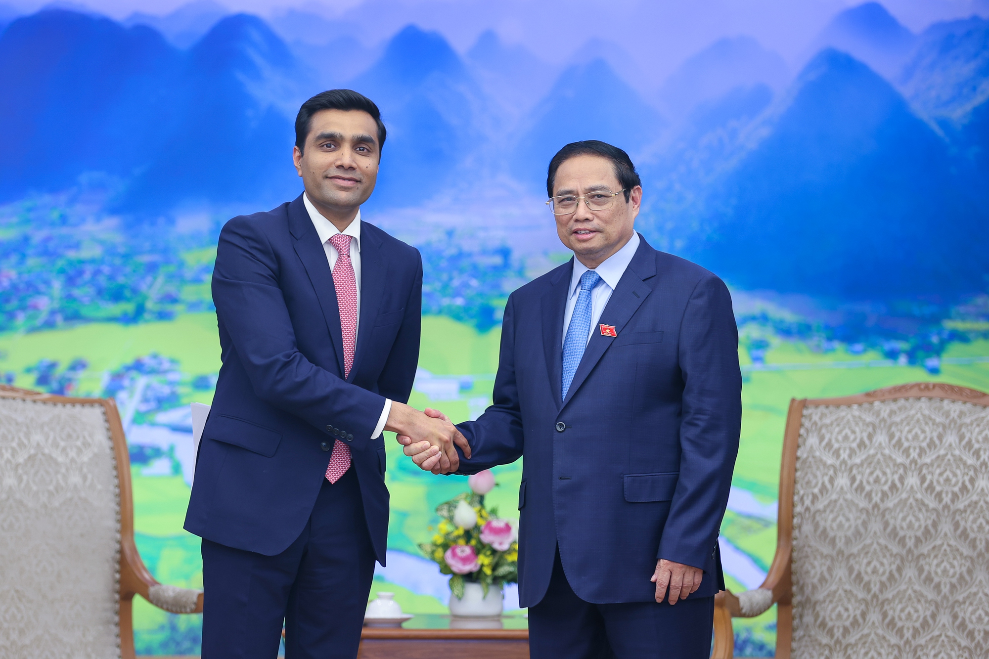 'Sếu đầu đàn' Ấn Độ cam kết đầu tư 10 tỷ USD vào Việt Nam - Ảnh 1.