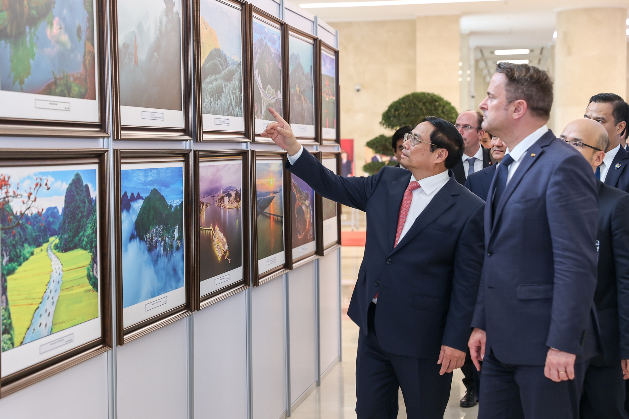 Thủ tướng Luxembourg Xavier Bettel: Chúng tôi luôn sát cánh bên Việt Nam! - Ảnh 8.