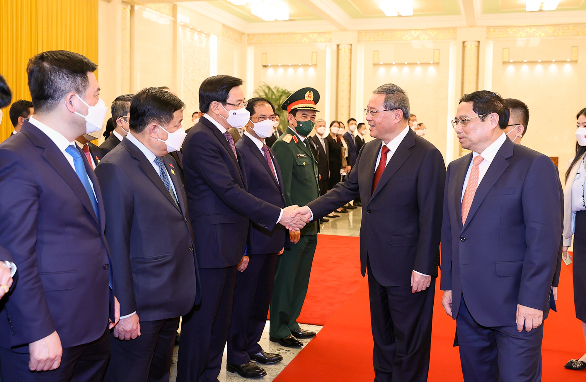 Thủ tướng Trung Quốc Lý Cường đón và hội đàm với Thủ tướng Phạm Minh Chính - Ảnh 7.