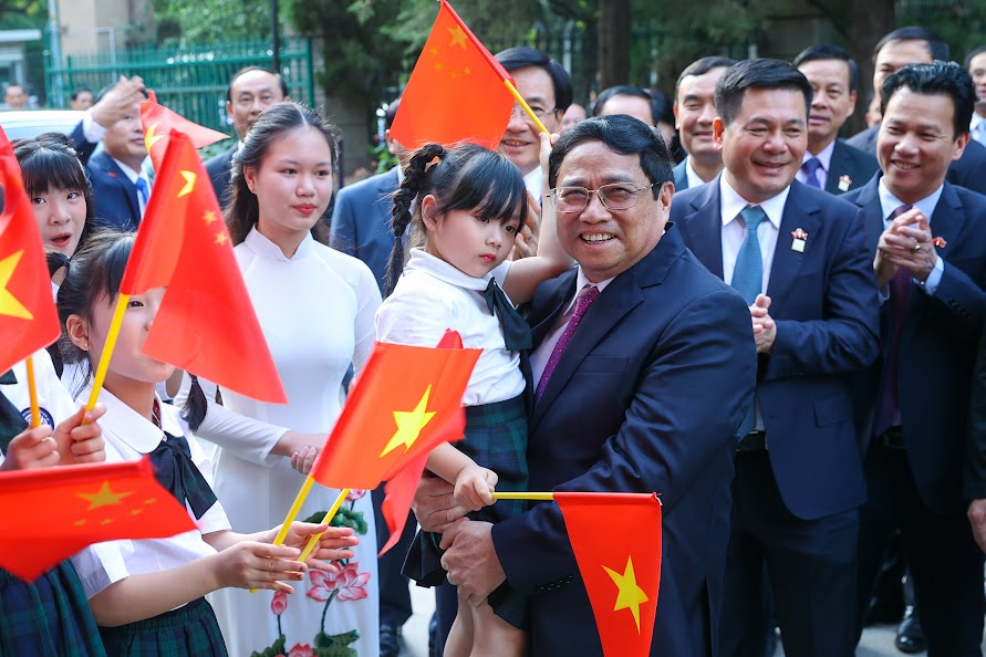 Chuyến thăm chính thức Trung Quốc và tham dự Hội nghị WEF Thiên Tân của Thủ tướng Phạm Minh Chính đạt nhiều kết quả quan trọng - Ảnh 8.