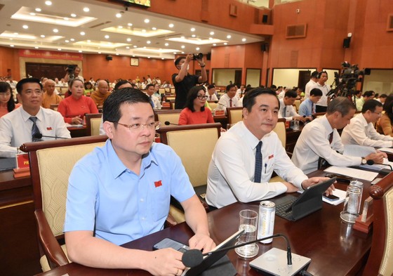 Bí thư Thành ủy Nguyễn Văn Nên: TPHCM không có chỗ cho những kẻ cơ hội, tiêu cực - Ảnh 2.