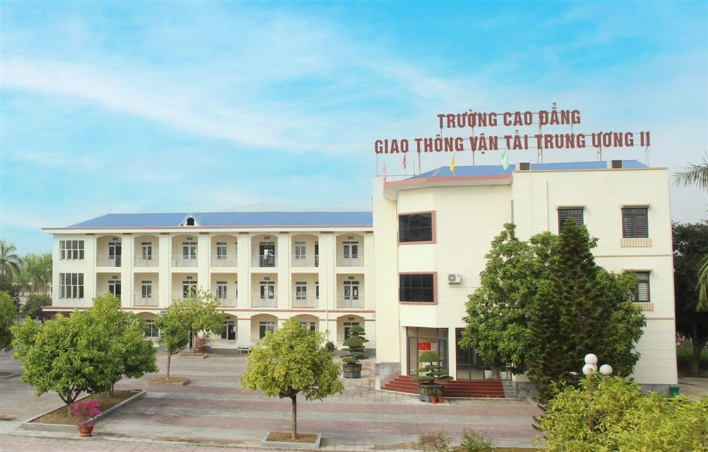 Khởi tố Giám đốc Trung tâm dạy lái xe cùng đồng phạm - Ảnh 1.