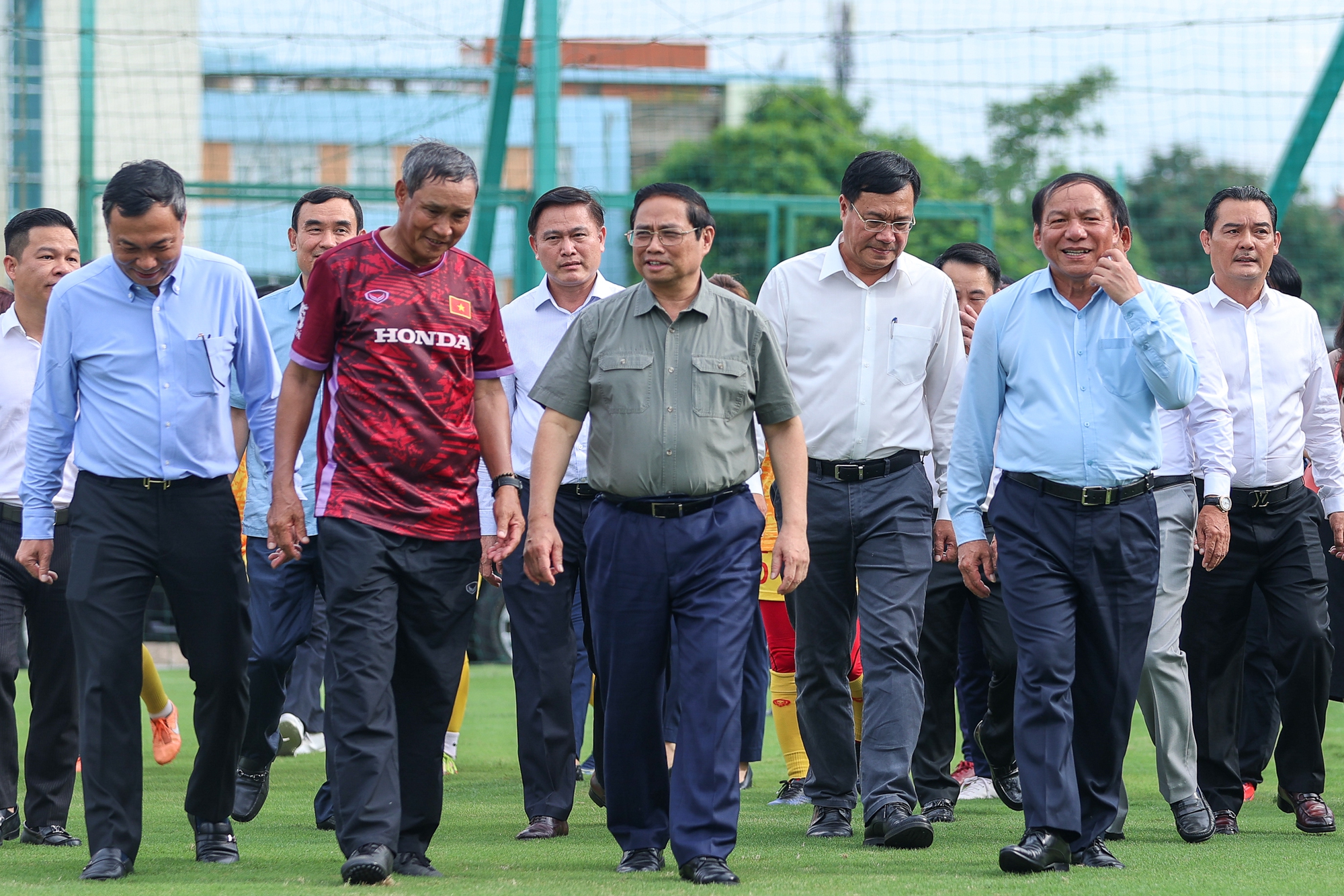 Thủ tướng: Tạo điều kiện tốt nhất cho các 'cô gái kim cương' tranh tài tại World Cup - Ảnh 5.