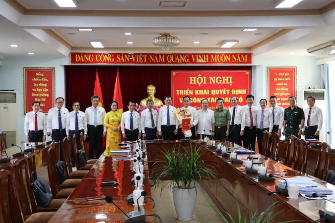 Ban Bí thư chuẩn y Quyền Chủ tịch UBND tỉnh tham gia Ban Thường vụ Tỉnh ủy - Ảnh 2.