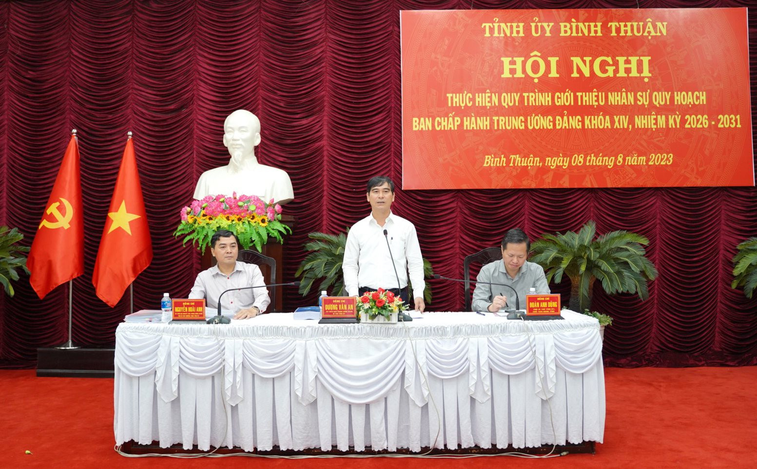 Bình Thuận giới thiệu nhân sự quy hoạch Ủy viên BCH Trung ương, khóa XIV - Ảnh 1.
