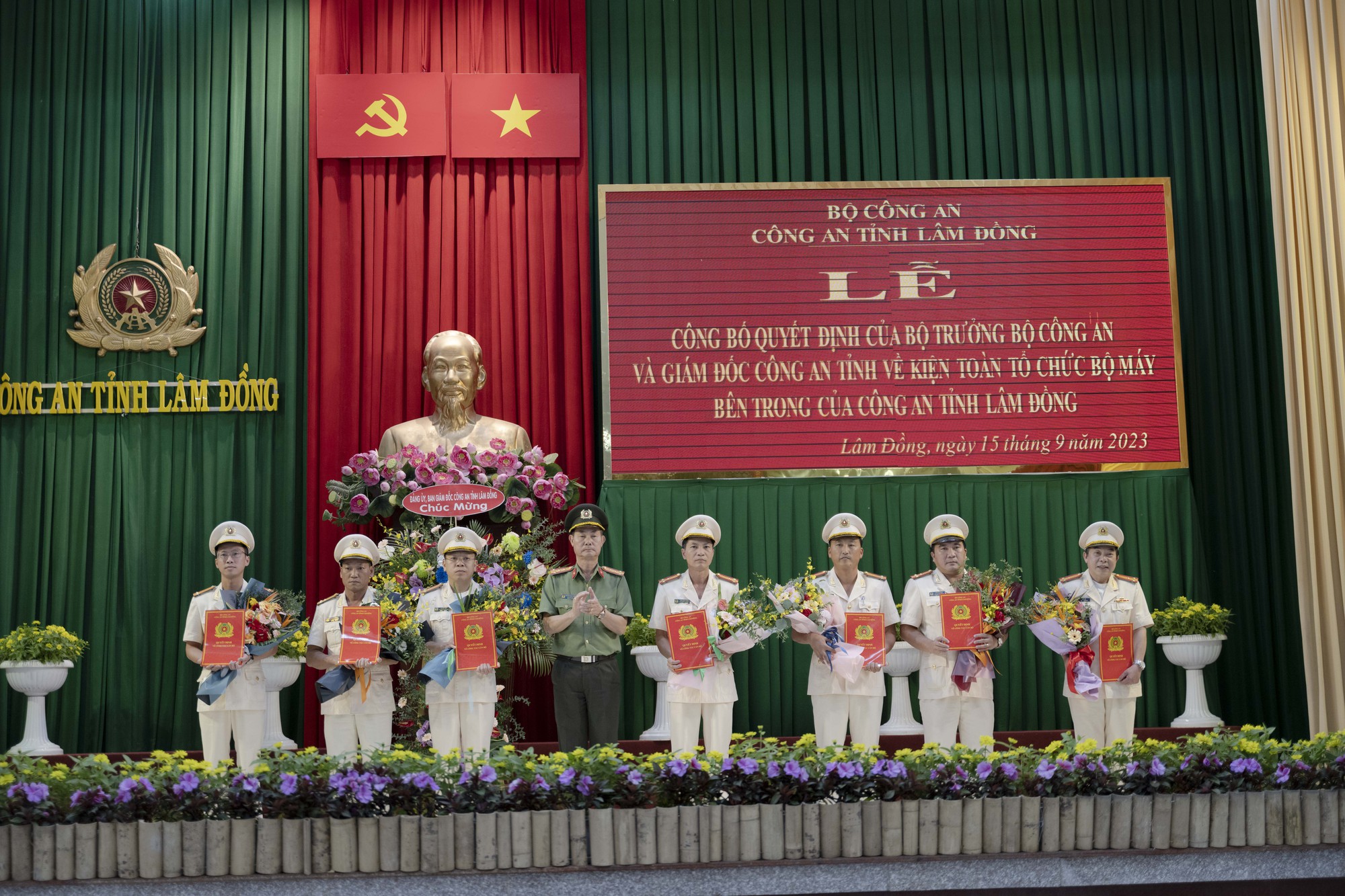 Công an tỉnh Lâm Đồng bố trí, điều động 50 lãnh đạo cấp phòng, Công an các đơn vị, địa phương - Ảnh 6.