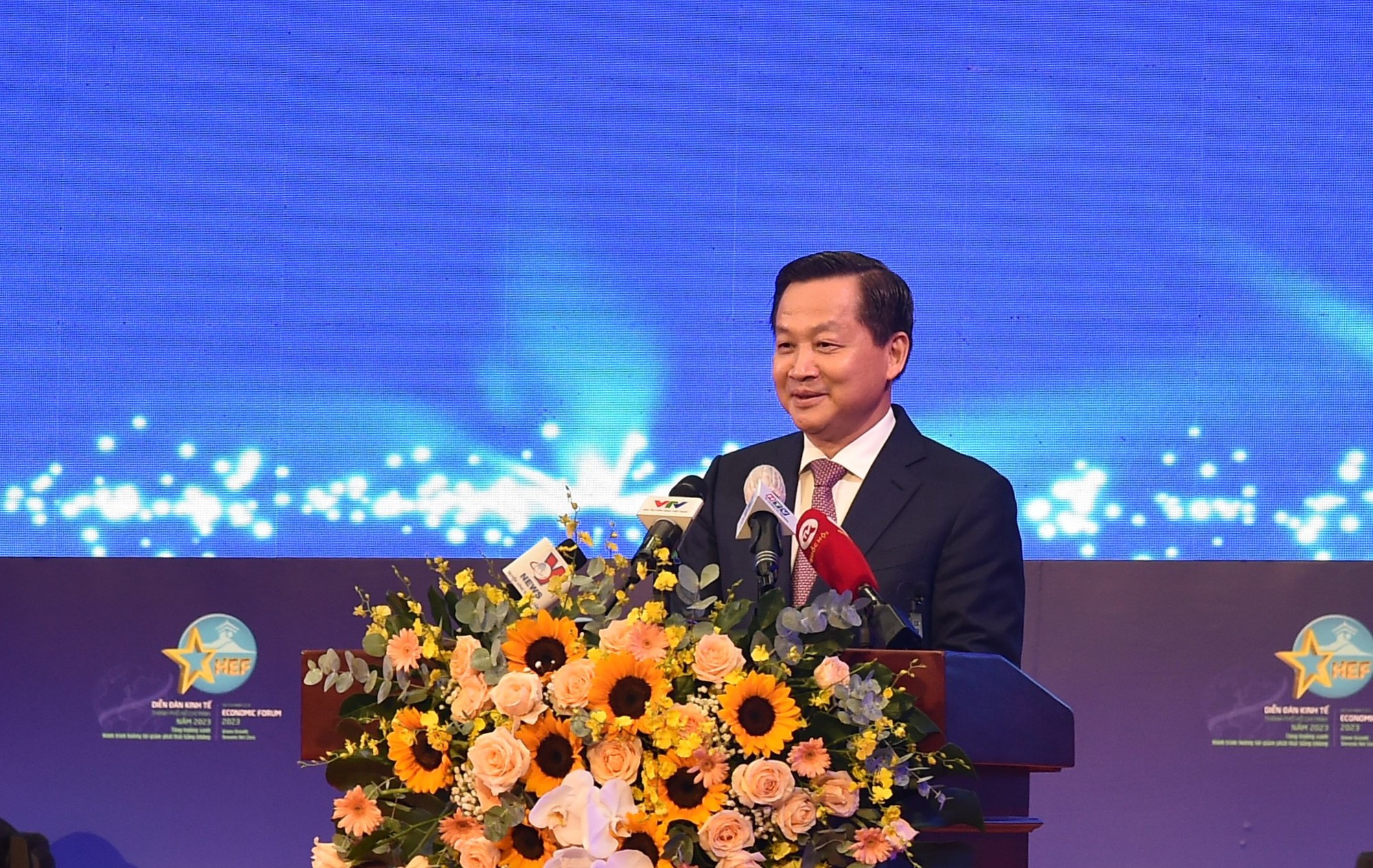Phó Thủ tướng Lê Minh Khái: Chuyển hướng và tạo động lực mới cho nền kinh tế TPHCM phát triển theo hướng xanh, bền vững - Ảnh 1.