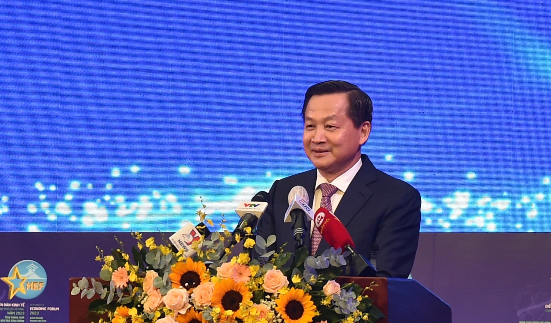 Phó Thủ tướng Lê Minh Khái: Chuyển hướng và tạo động lực mới cho nền kinh tế TPHCM phát triển theo hướng xanh, bền vững - Ảnh 3.