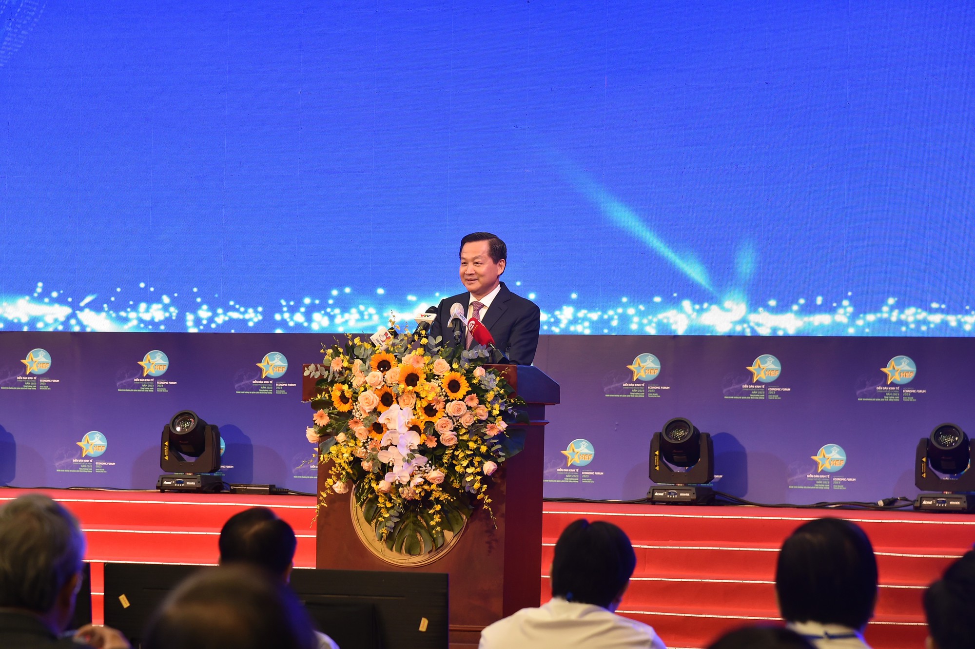 Phó Thủ tướng Lê Minh Khái: Chuyển hướng và tạo động lực mới cho nền kinh tế TPHCM phát triển theo hướng xanh, bền vững - Ảnh 5.