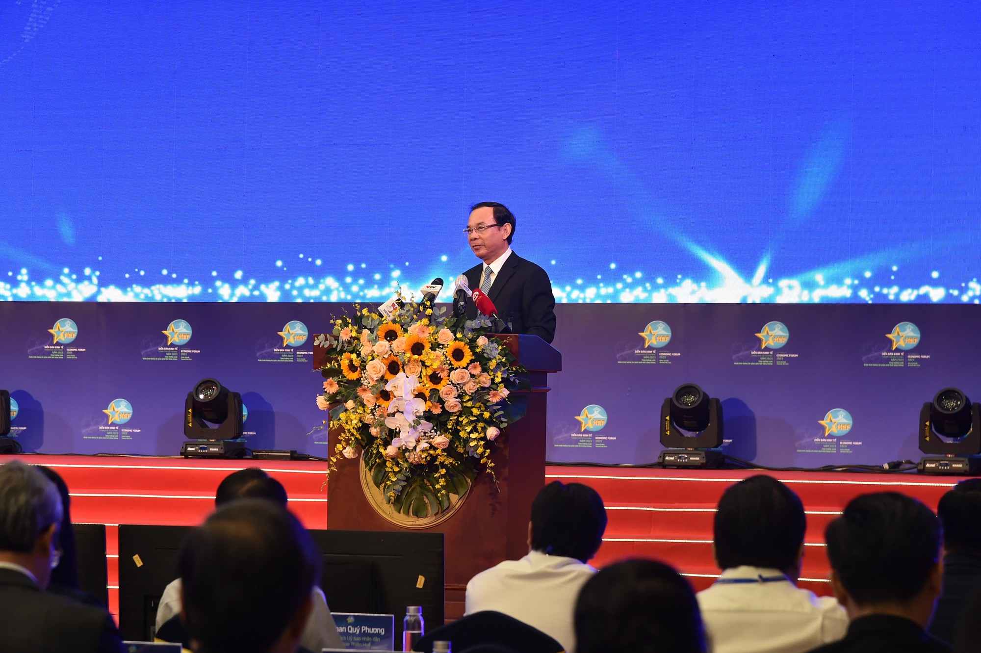 Phó Thủ tướng Lê Minh Khái: Chuyển hướng và tạo động lực mới cho nền kinh tế TPHCM phát triển theo hướng xanh, bền vững - Ảnh 4.