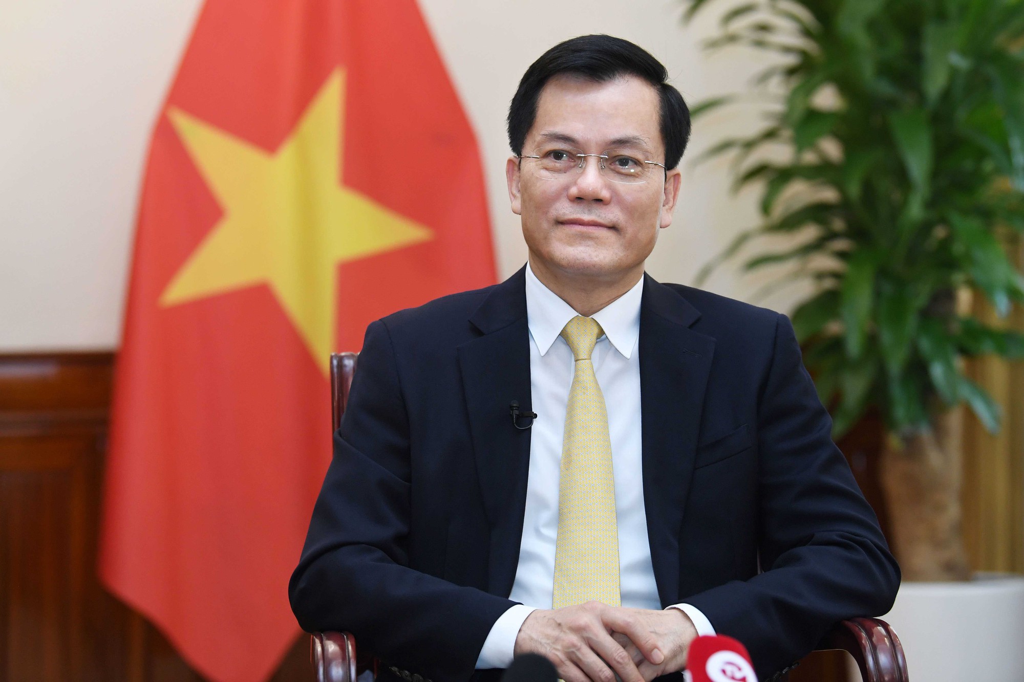 Lần đầu tiên một Tổng thống Hoa Kỳ thăm cấp Nhà nước theo lời mời của Tổng Bí thư Đảng Cộng sản Việt Nam - Ảnh 1.