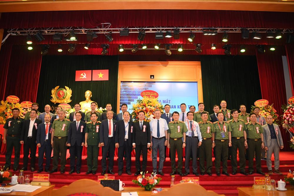 Thượng tướng Lương Tam Quang được bầu giữ chức Chủ tịch Hiệp hội An ninh mạng quốc gia - Ảnh 1.