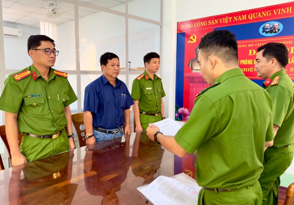 Khởi tố Trưởng phòng Quản lý đô thị, 2 nguyên Phó Chủ tịch UBND huyện, Phó Trưởng phòng Kinh tế Hạ tầng- Ảnh 1.