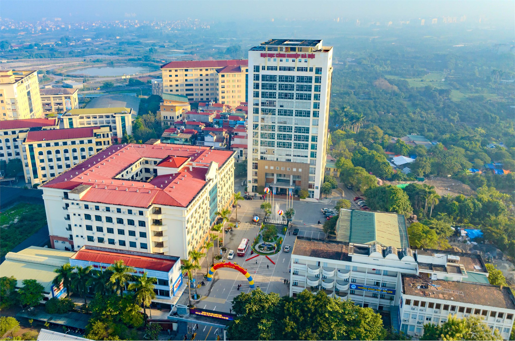 Trường Đại học Công nghiệp Hà Nội tuyển sinh đại học năm 2024- Ảnh 2.
