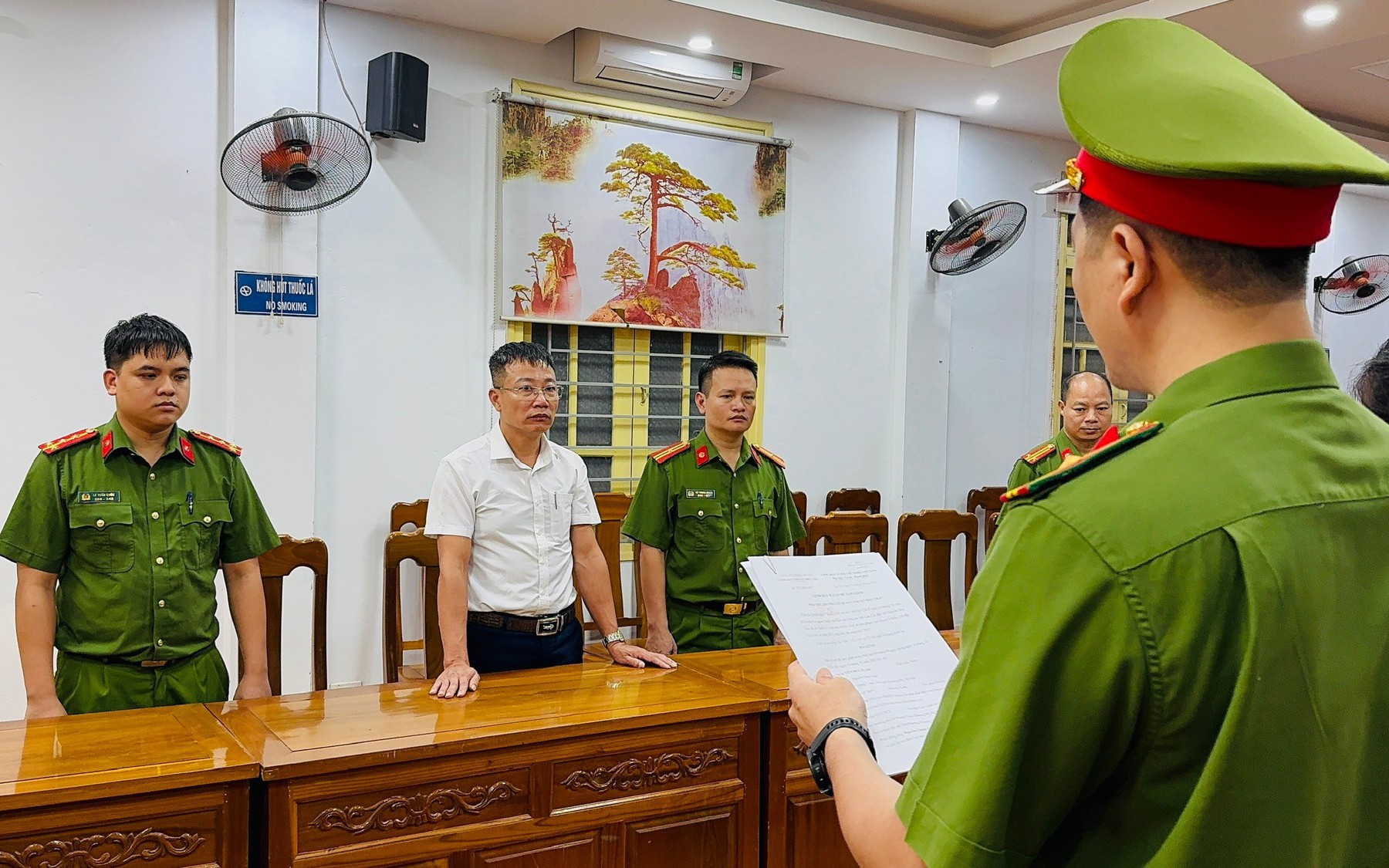 Khởi tố, bắt tạm giam Chủ tịch HĐQT doanh nghiệp điện lực