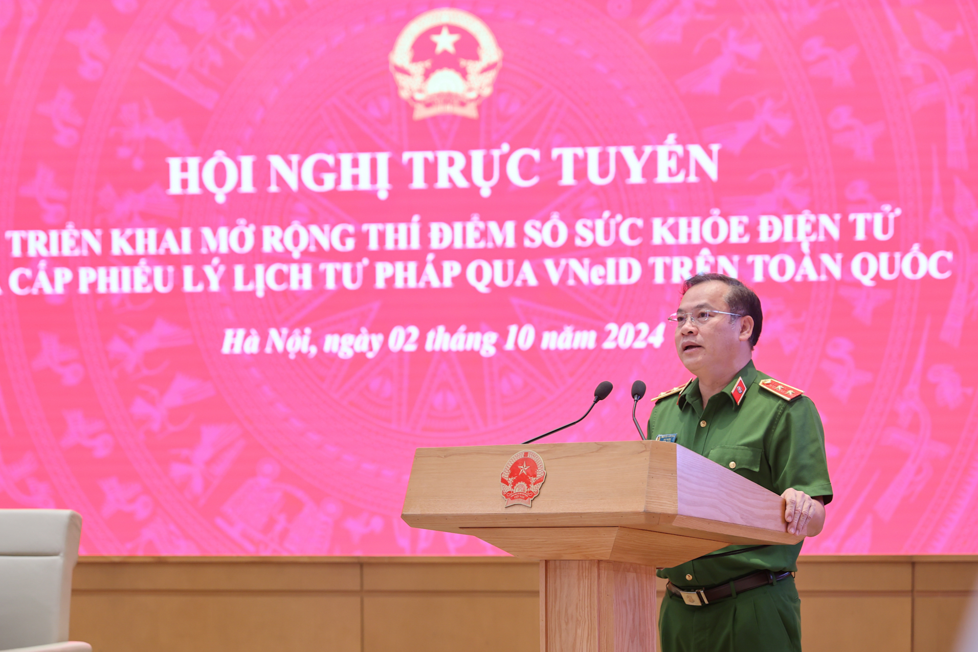 Thủ tướng: Mỗi công dân sẽ đều có sổ sức khỏe điện tử, tiến tới có bệnh án điện tử- Ảnh 2.