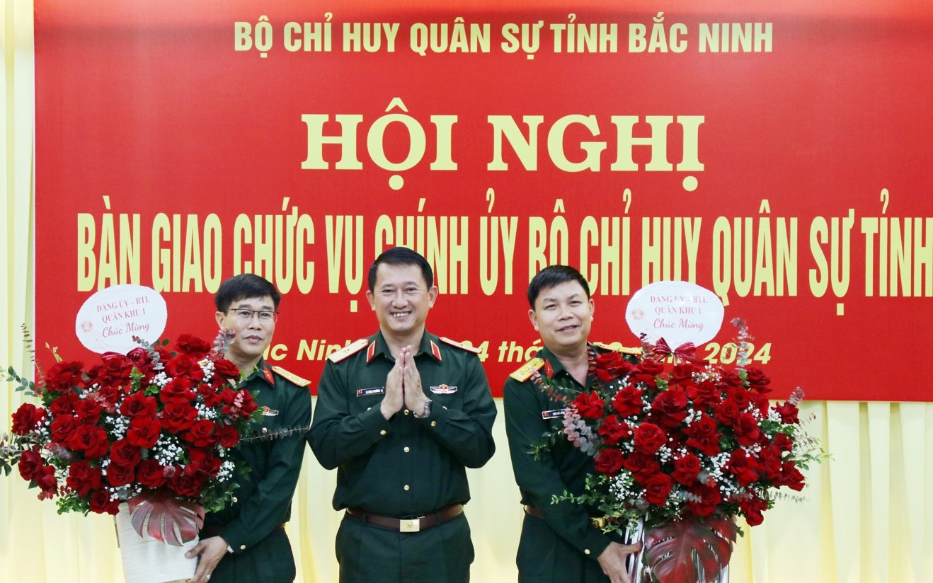 Bộ Quốc phòng bổ nhiệm Phó Chủ nhiệm Chính trị Quân khu, Chính ủy Bộ Chỉ huy Quân sự tỉnh