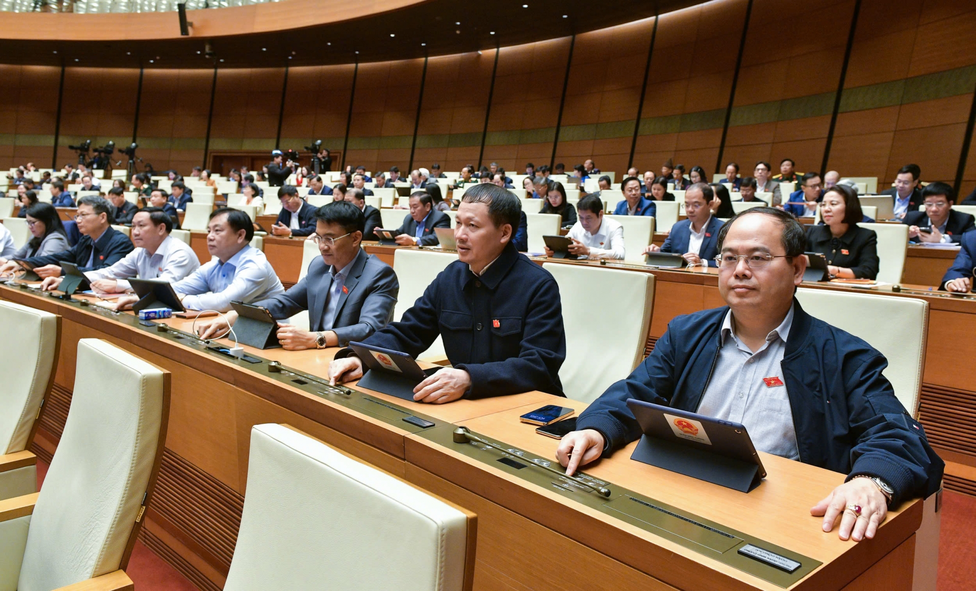 Lựa chọn đúng, trúng những cán bộ đủ năng lực, phẩm chất và đạo đức để bầu vào cấp ủy khóa mới- Ảnh 2.