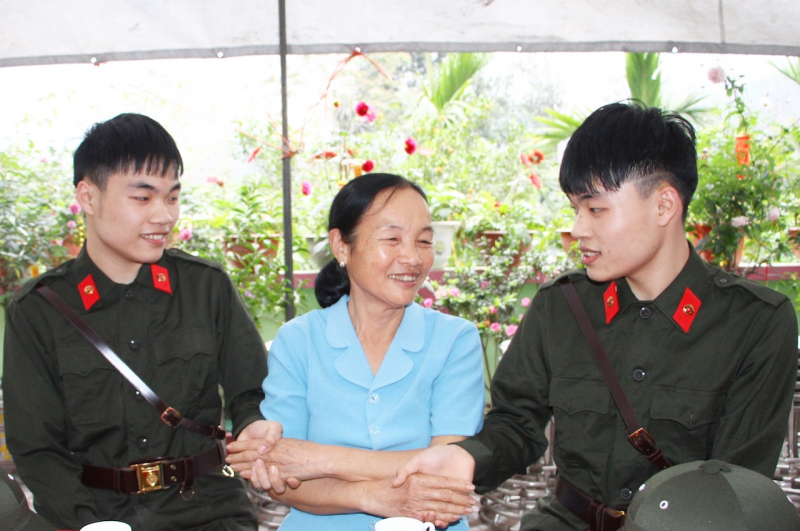 Lực lượng Công an triển khai giao nhận quân trên địa bàn cả nước- Ảnh 2.