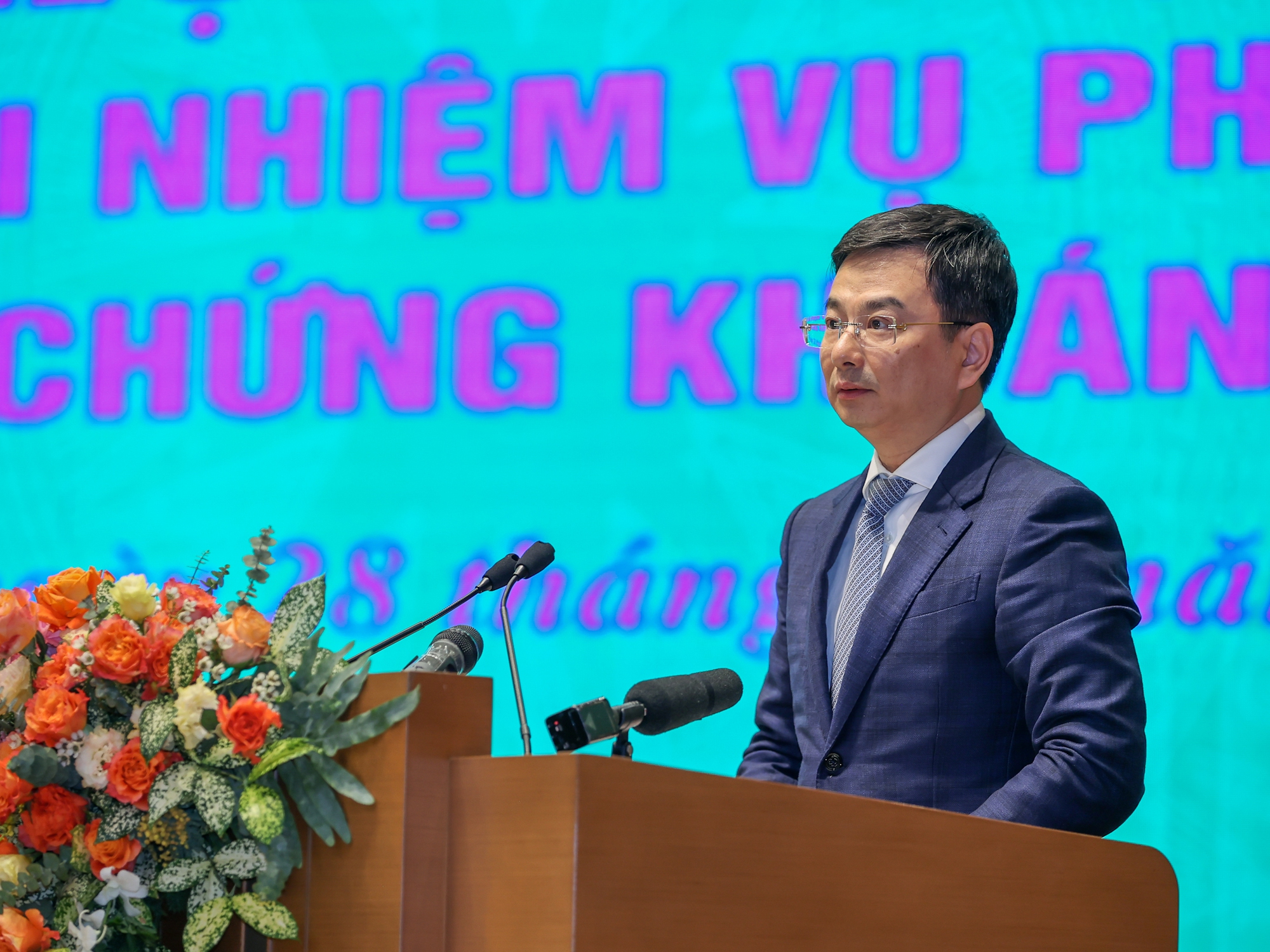 Thủ tướng Phạm Minh Chính: Tôi luôn theo dõi thị trường chứng khoán để phản ứng chính sách kịp thời- Ảnh 3.