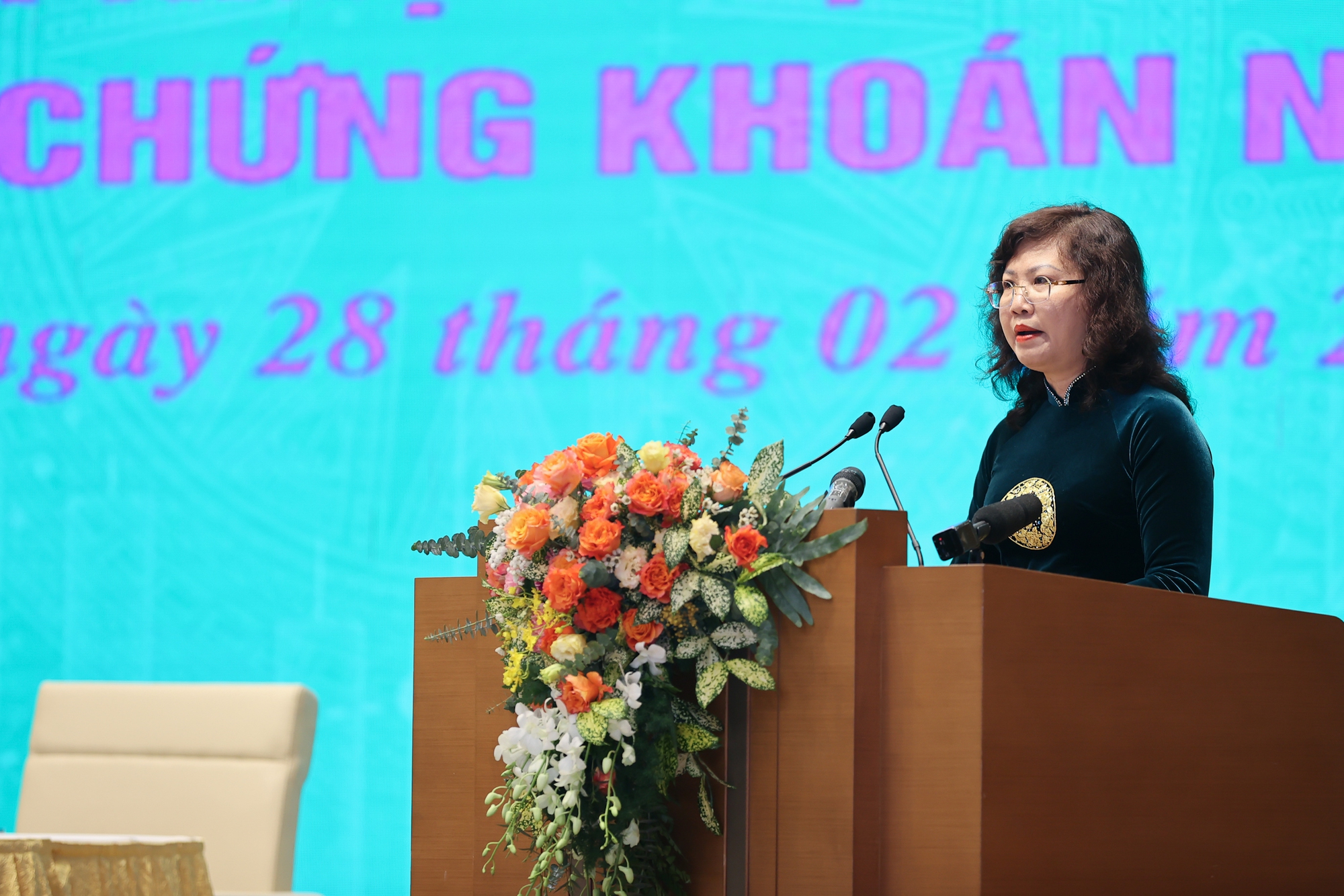 Thủ tướng Phạm Minh Chính: Tôi luôn theo dõi thị trường chứng khoán để phản ứng chính sách kịp thời- Ảnh 2.