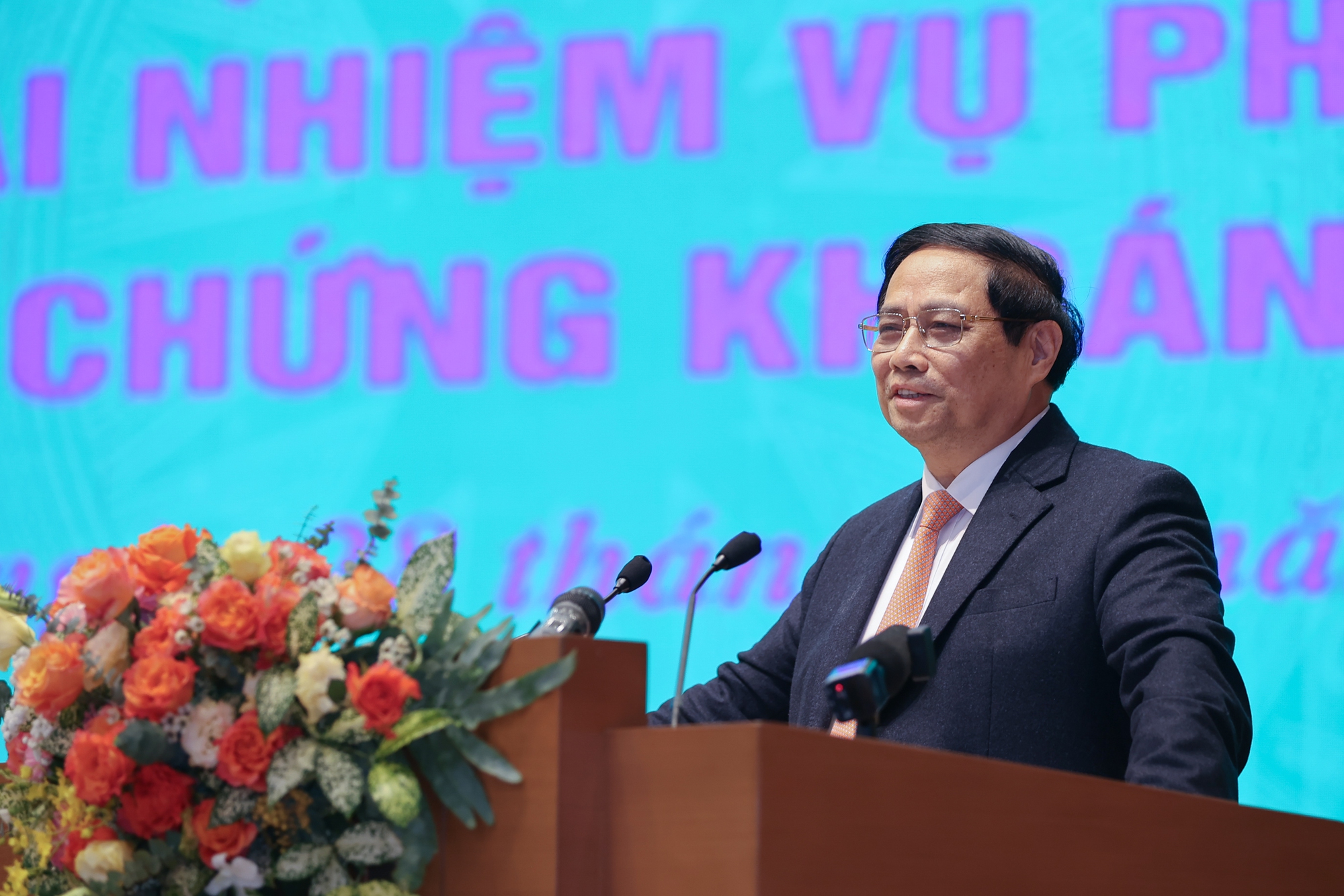 Thủ tướng Phạm Minh Chính: Tôi luôn theo dõi thị trường chứng khoán để phản ứng chính sách kịp thời- Ảnh 10.