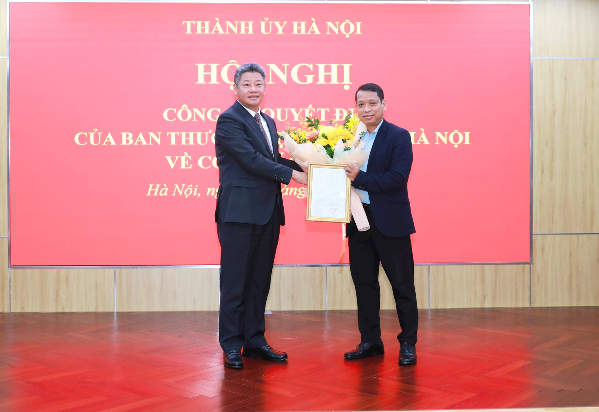 Ban Thường vụ Thành ủy, UBND thành phố Hà Nội bổ nhiệm, chuẩn y nhân sự 2 cơ quan- Ảnh 6.