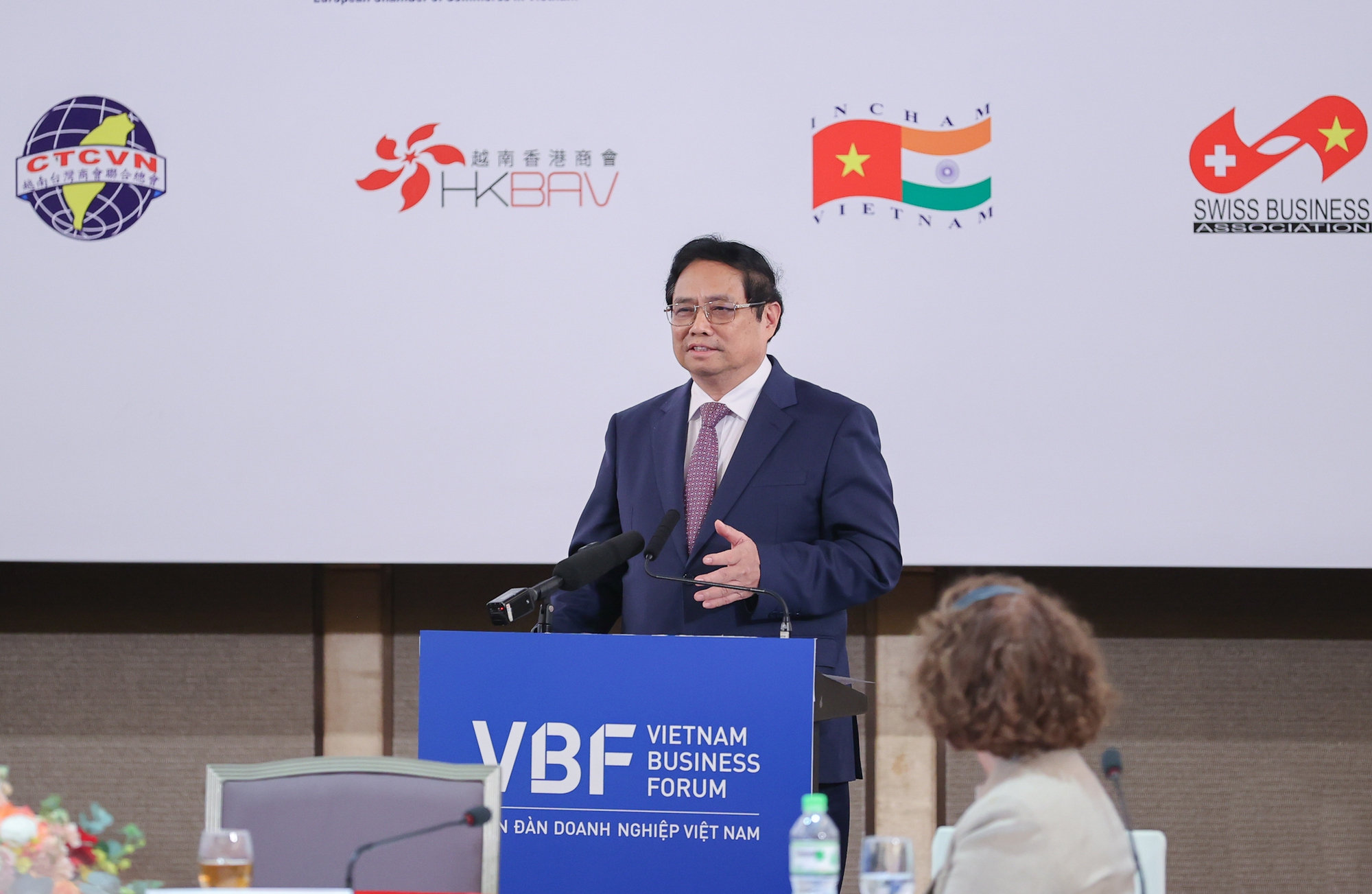 Thủ tướng kêu gọi doanh nghiệp FDI '3 tiên phong', '3 đẩy mạnh'; Việt Nam cam kết '3 bảo đảm', '3 đột phá', '3 tăng cường'- Ảnh 7.