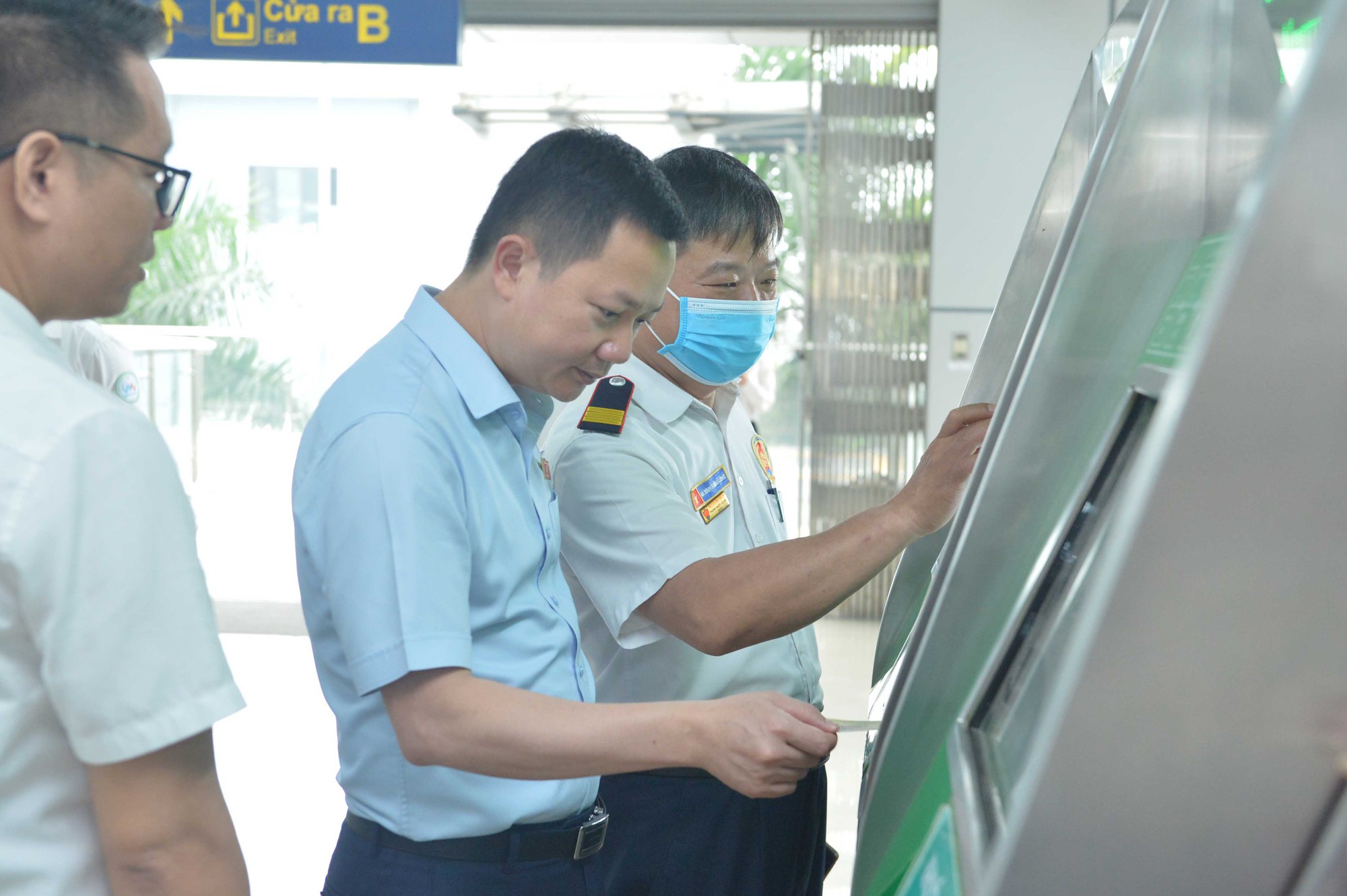 Khảo sát bảo đảm trật tự, ATGT tuyến xe bus BRT và tuyến đường sắt trên cao tại Hà Nội- Ảnh 3.
