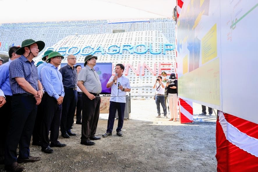 Phấn đấu thông tuyến đường cao tốc từ Quảng Ngãi đến TPHCM trong năm 2025; hoàn thành sớm ngày nào người dân sớm hưởng lợi ngày đó- Ảnh 14.